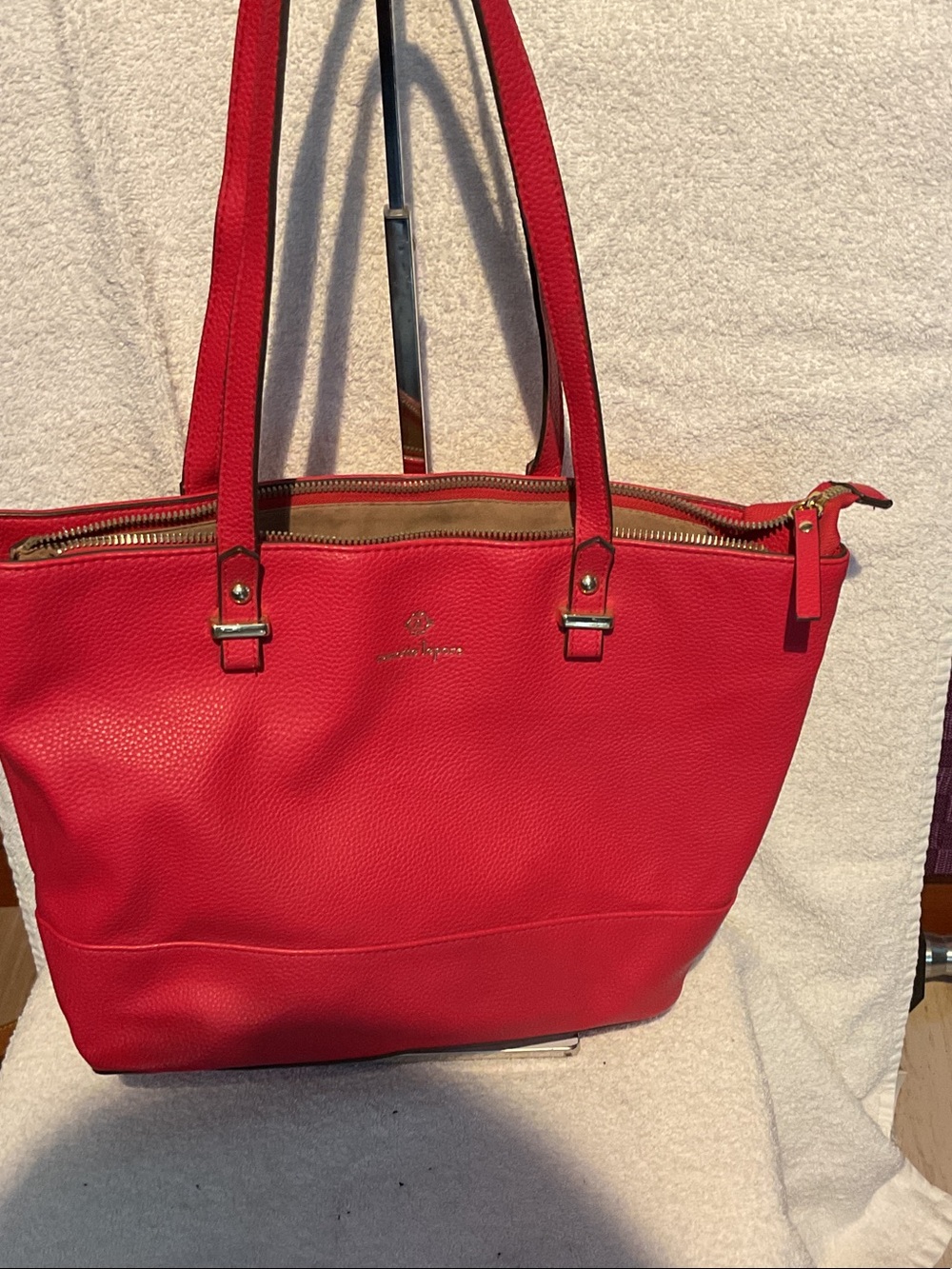 G031. Nanette Lepore Vibrant Fuchsia Pebbled VeganLeather Tote with Gold Accents